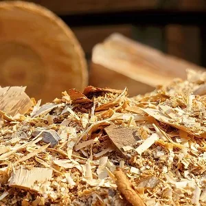 Лиственные опилки оптом в Южно-Сахалинске и других различных марок заказать от 16 тонн